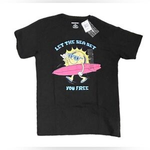 Let the Sea Set You Free black T-shirt size medium, small